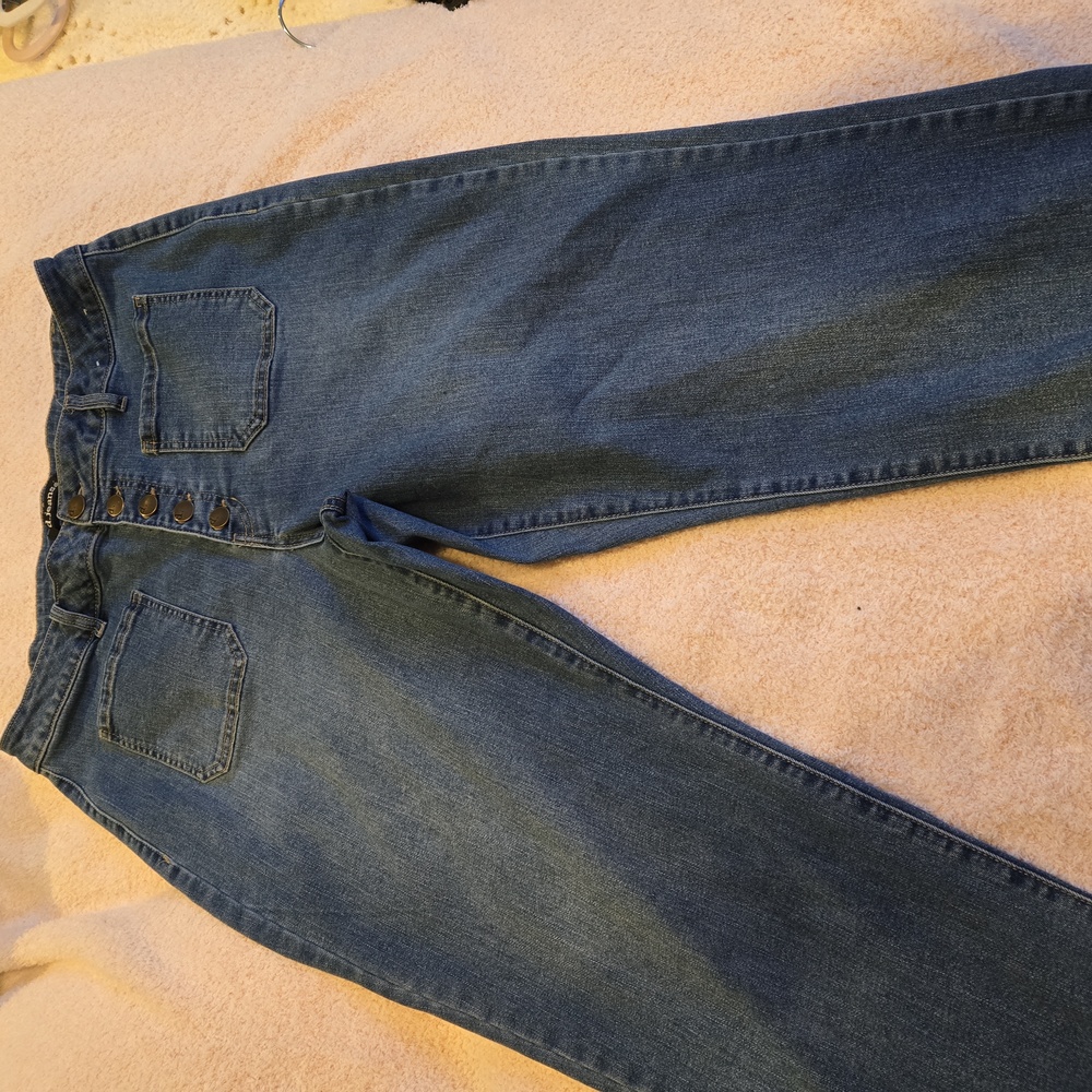 D. Jeans 👖 size 16 crop button down euc